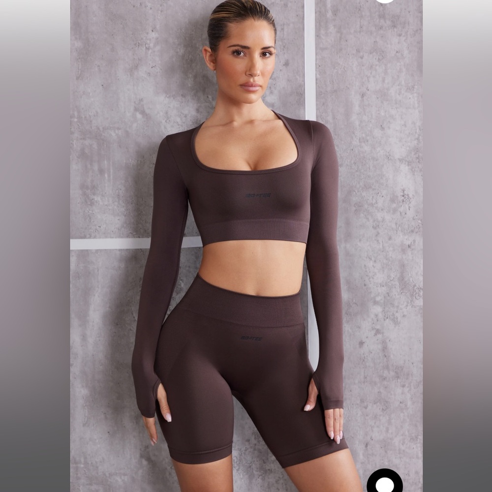 BO+TEE Biker Shorts scrunch in Brown